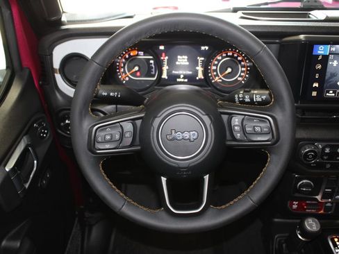 Used 2024 Jeep Wrangler Unlimited Sport AWD/4WD image 12