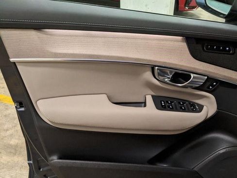 New 2026 Volvo XC90 B6 Plus w/ Protection Package Premier image 9