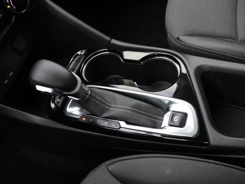 Used 2025 Buick Encore GX Preferred image 16