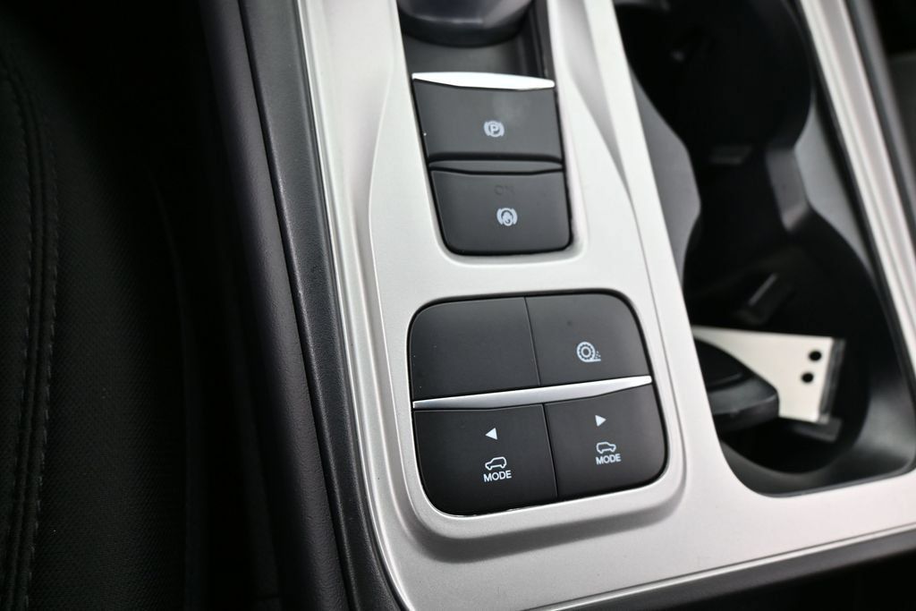 Used 2023 Ford Explorer XLT RWD image 21