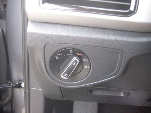 Used 2022 Volkswagen Atlas SE AWD/4WD image 17