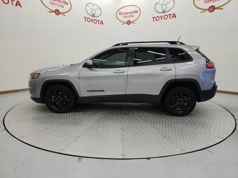Used 2019 Jeep Cherokee Latitude Plus image 5