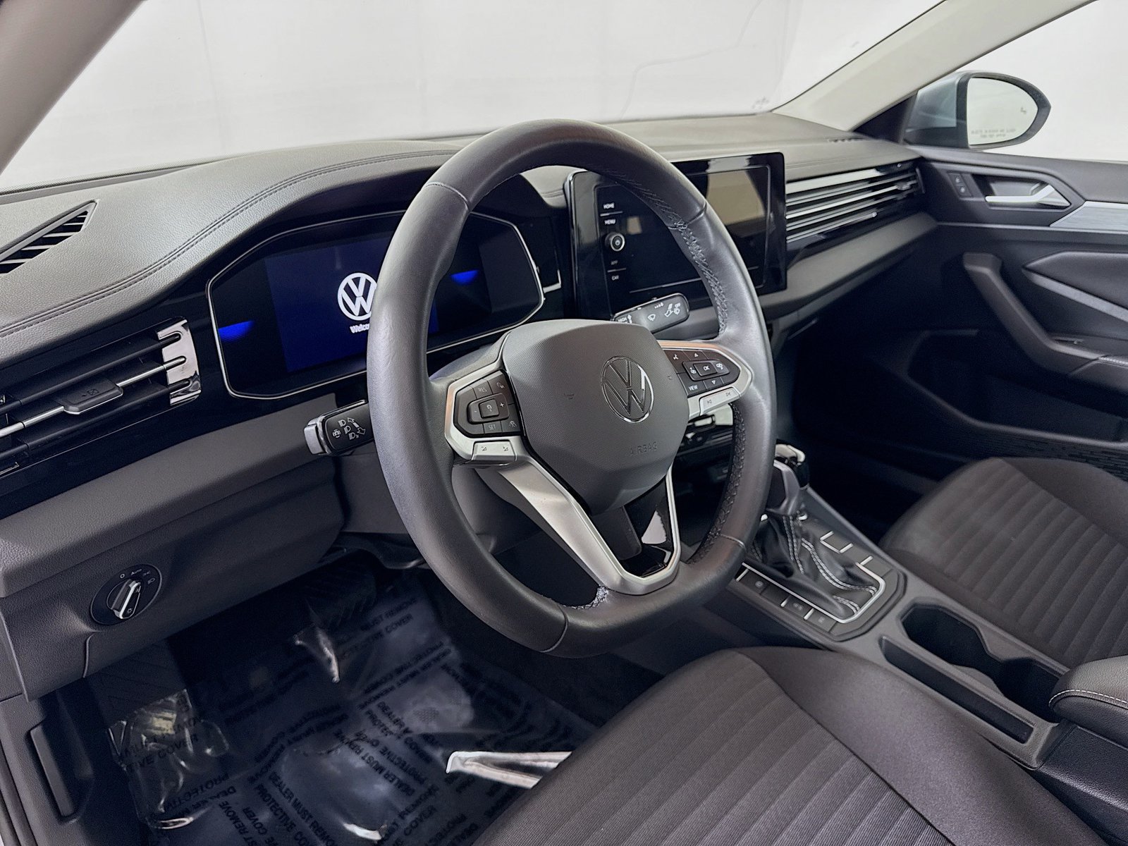 Used 2025 Volkswagen Jetta S FWD image 4