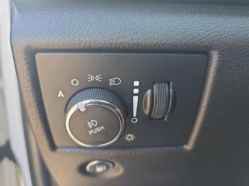 Used 2019 Jeep Grand Cherokee Laredo w/ Laredo X Package AWD/4WD image 26