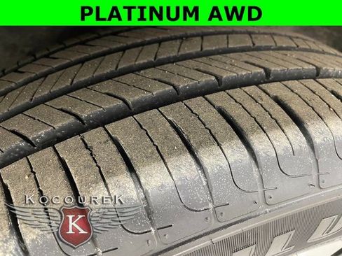 Used 2024 Ford Escape Platinum image 8