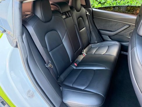 Used 2022 Tesla Model 3 Long Range AWD/4WD image 38