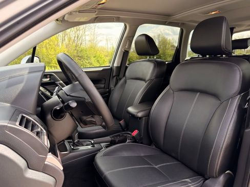 Used 2017 Subaru Forester 2.5i Touring AWD/4WD image 14