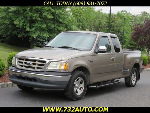 Used 2001 Ford F150 XLT image 1