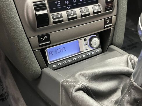 Used 2005 Porsche Boxster image 16