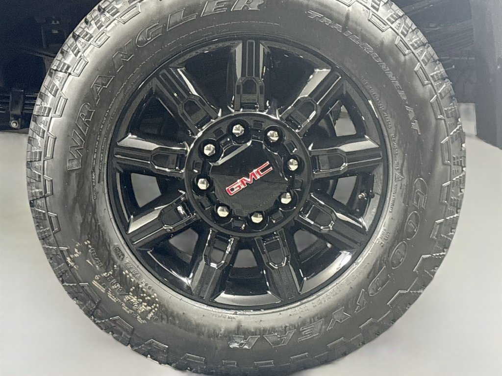 New 2026 GMC Sierra 3500 AT4 AWD/4WD image 32