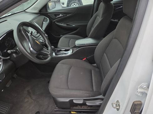 Used 2018 Chevrolet Malibu LS image 10