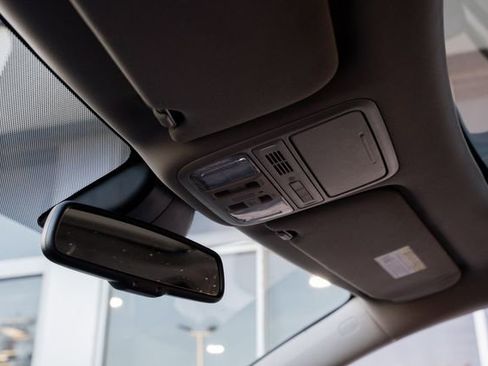 Used 2016 Honda Odyssey Touring image 20