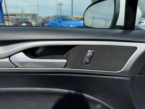 Used 2019 Ford Fusion SE image 29