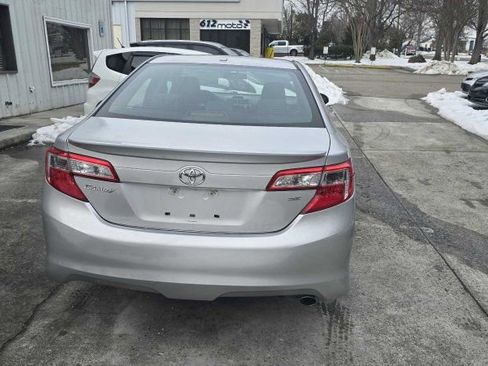 Used 2013 Toyota Camry SE FWD image 4