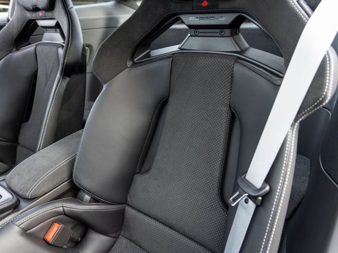 Certified 2026 Porsche 911 GT3 image 32