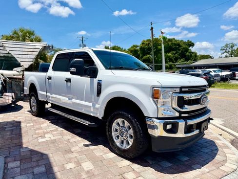 Used 2022 Ford F250 XLT w/ XLT Value Package AWD/4WD image 3