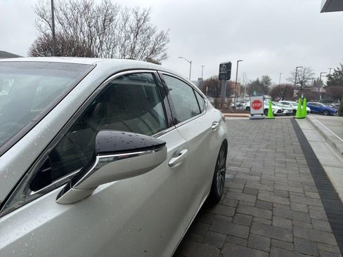 Used 2020 Lexus ES 350 w/ Premium Package image 23