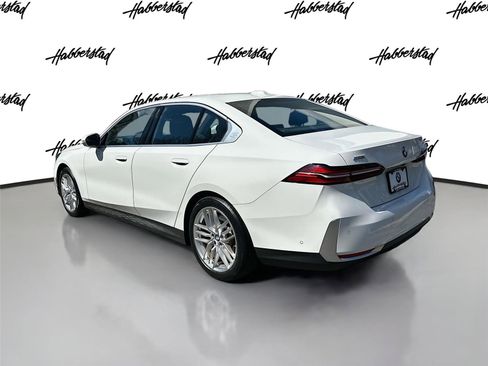 Certified 2024 BMW 530i xDrive w/ Convenience Package image 7