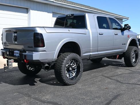 Used 2022 RAM 2500 Limited AWD/4WD image 7