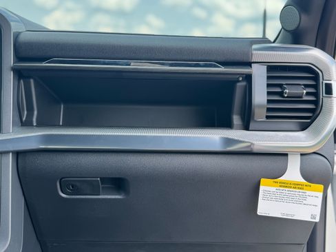 New 2025 Ford F150 Lariat w/ Equipment Group 501A Mid image 48