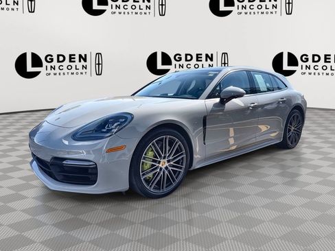 Used 2018 Porsche Panamera 4 AWD/4WD image 1