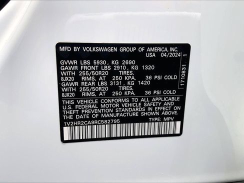 Used 2024 Volkswagen Atlas SE AWD/4WD image 34