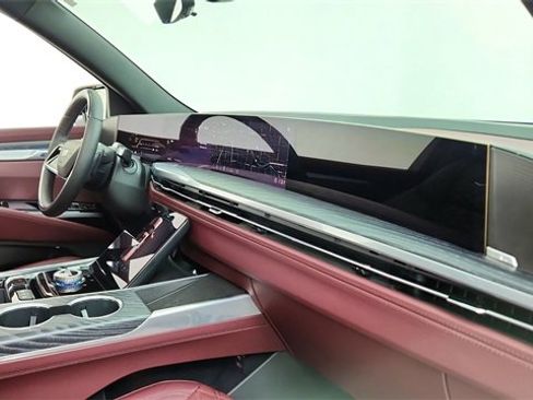 Used 2025 Cadillac Escalade Sport w/ Touring Package image 21