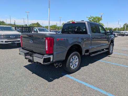 Certified 2023 Ford F250 XLT w/ FX4 Off-Road Package AWD/4WD image 3