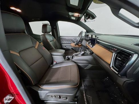 Used 2023 GMC Canyon AT4 w/ AT4 Premium Package image 38