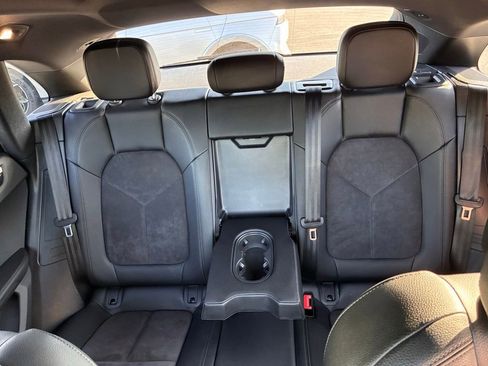 Used 2019 Porsche Macan AWD/4WD image 19