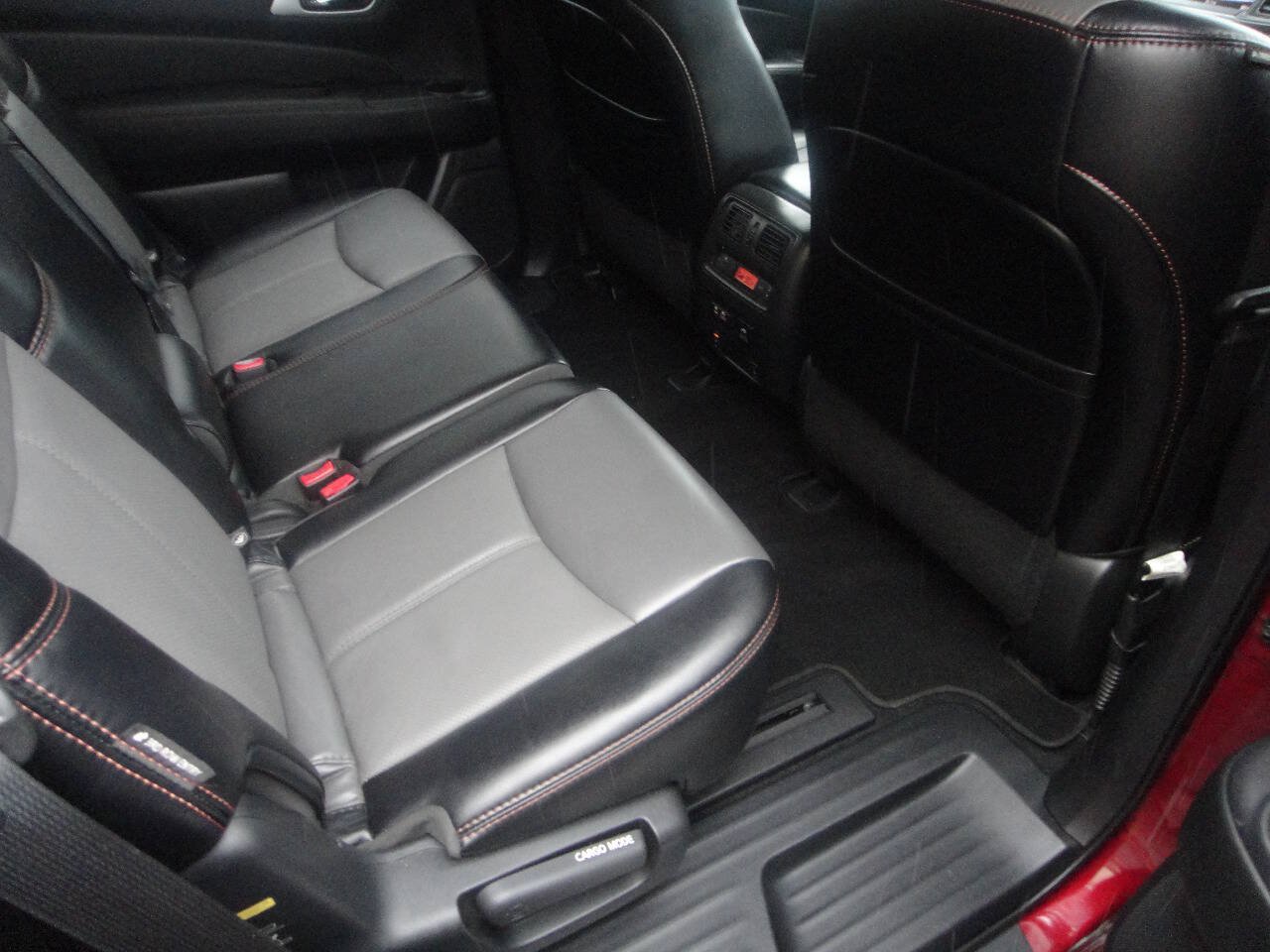 Used 2020 Nissan Pathfinder SL AWD/4WD image 15