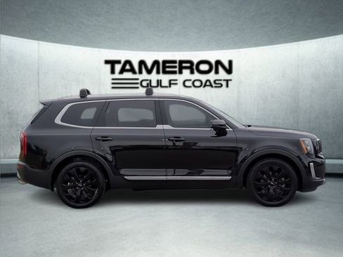 Used 2022 Kia Telluride EX w/ EX Premium Package FWD image 8