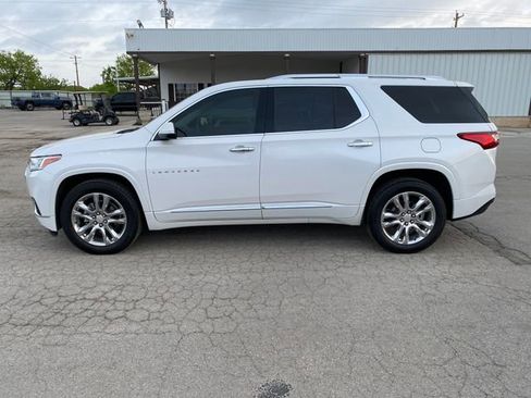 Used 2021 Chevrolet Traverse High Country w/ LPO, Floor Liner Package FWD image 3
