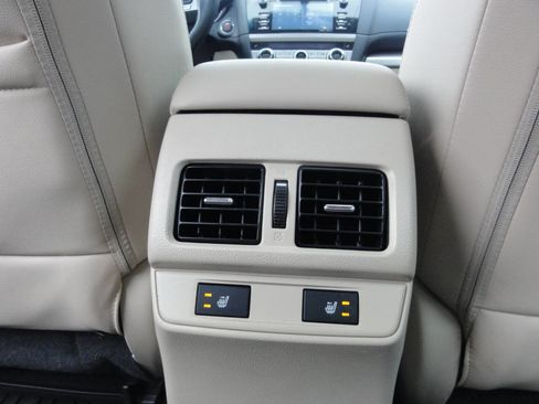 Used 2016 Subaru Legacy 2.5i Limited AWD/4WD image 19