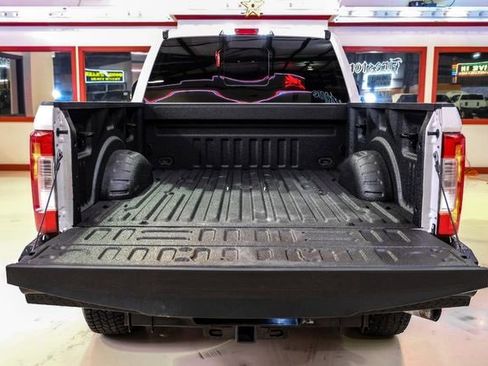 Used 2019 Ford F250 Lariat w/ Lariat Value Package image 8