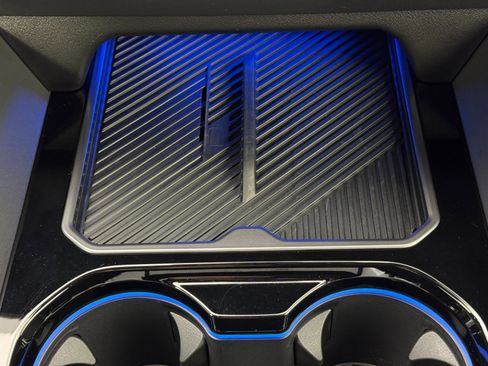 Used 2024 BMW i5 eDrive40 w/ M Sport Package image 36