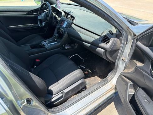 Used 2018 Honda Civic Sport image 12