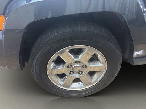 Used 2008 Jeep Commander Overland AWD/4WD image 14