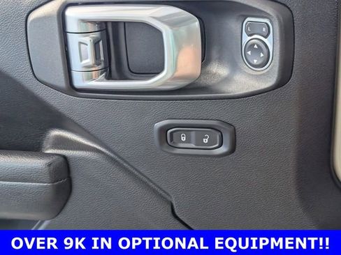 Used 2022 Jeep Wrangler Unlimited Sport AWD/4WD image 25