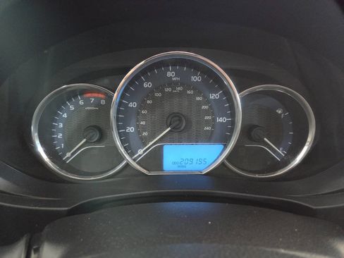 Used 2015 Toyota Corolla LE FWD image 33