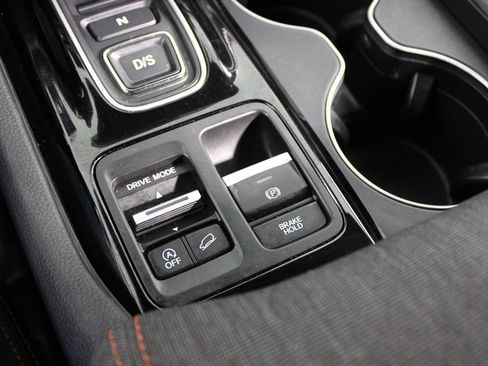 Used 2023 Honda Pilot Sport image 18