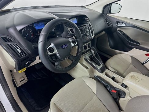 Used 2014 Ford Focus SE image 29