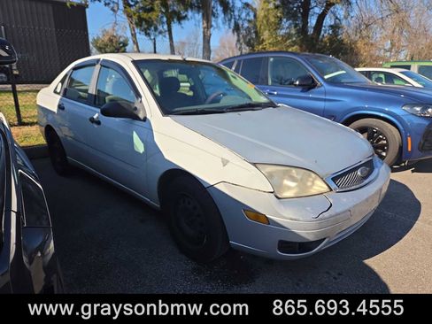 Used 2005 Ford Focus ZX4 Sedan image 1