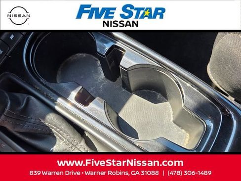Used 2022 Chevrolet TrailBlazer LT FWD image 25
