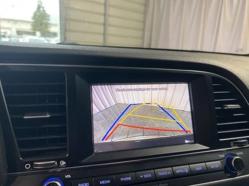 Used 2018 Hyundai Elantra Value Edition image 21