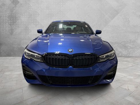 Used 2022 BMW 330i w/ M Sport Package image 3