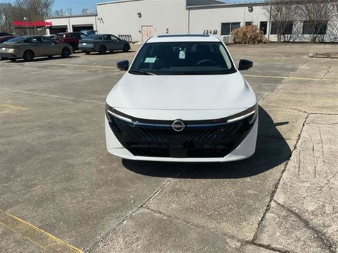 New 2026 Nissan Sentra SR w/ SR Premium Package FWD image 2