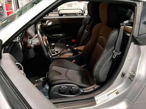 Used 2013 Nissan 370Z Coupe image 18