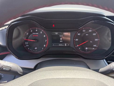 Used 2025 Chevrolet Trax RS w/ Driver Confidence Package FWD image 26
