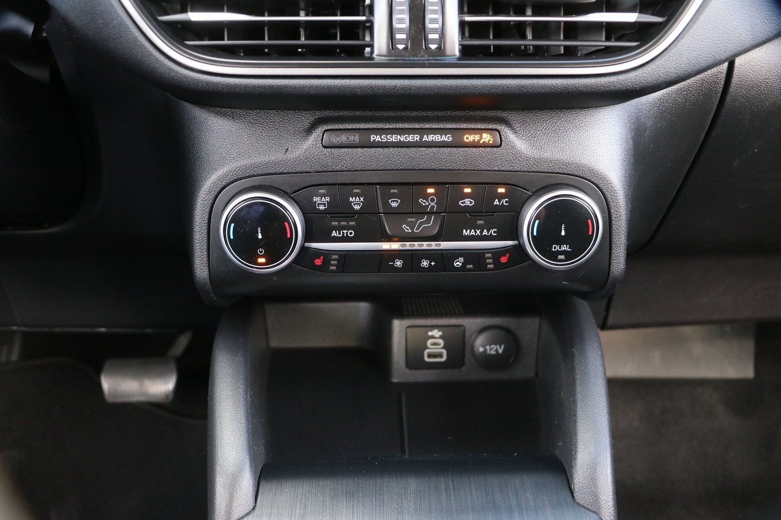 Used 2024 Ford Escape Active w/ Cold Weather Package FWD image 22